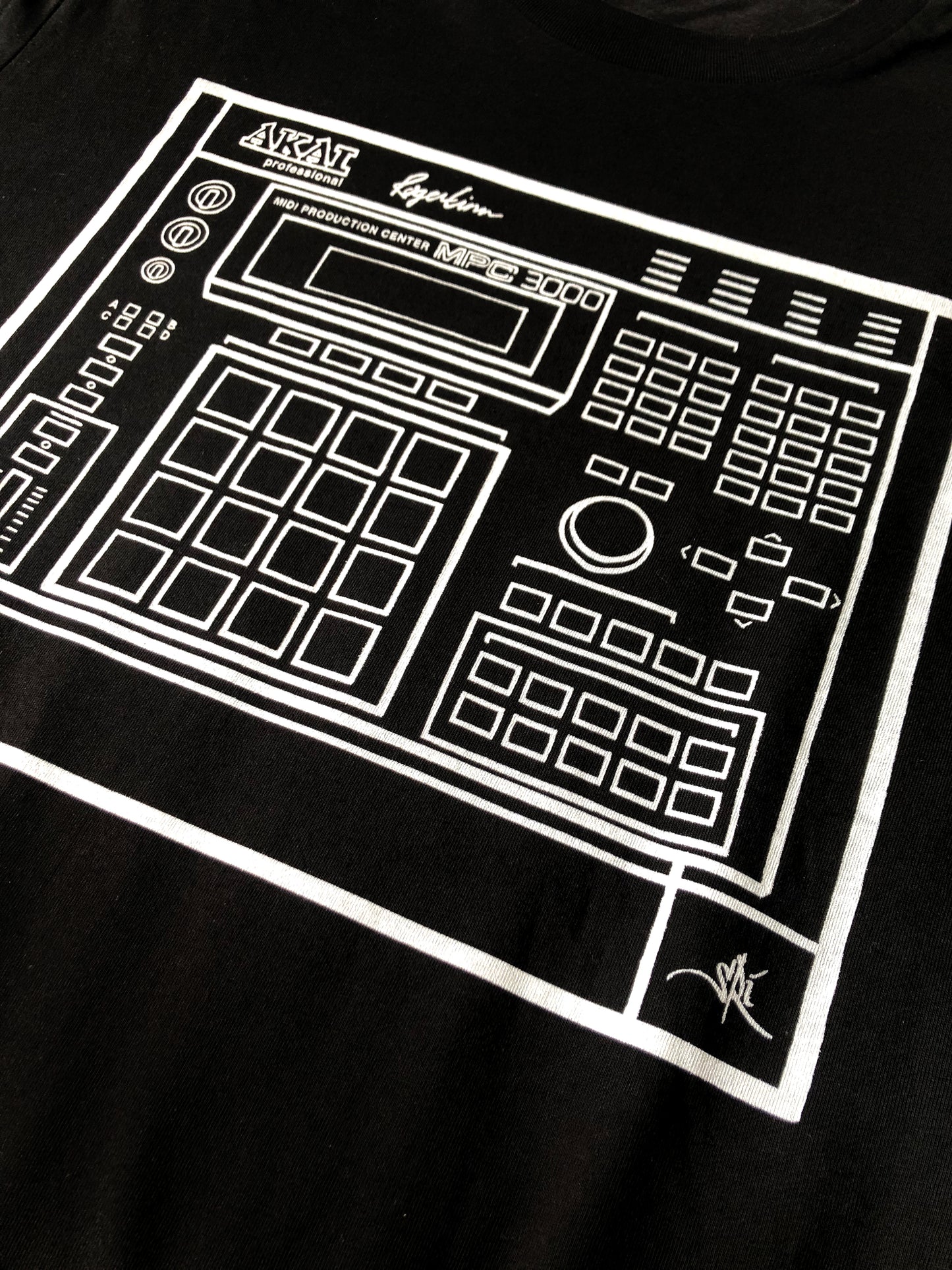 AKAI MPC 3000 - Black T-Shirt